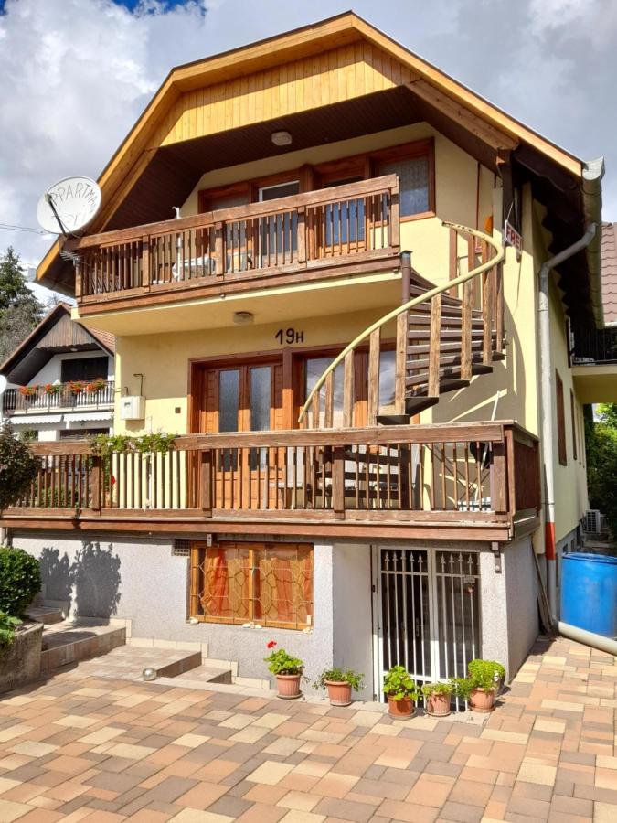 Harmonia Vendeghaz 100 Meterre Az Igali Gyogyfuerdotol Apartman Kültér fotó