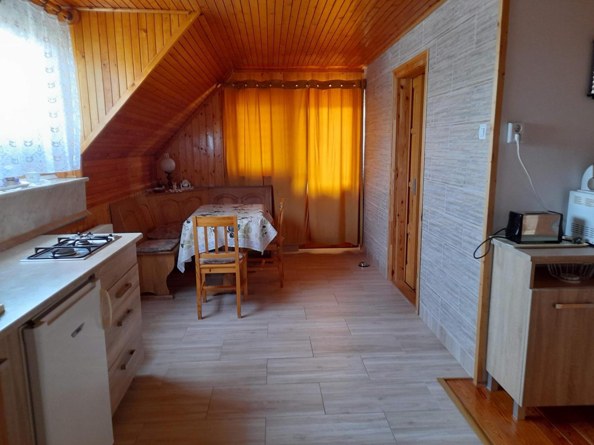 Harmonia Vendeghaz 100 Meterre Az Igali Gyogyfuerdotol Apartman Kültér fotó