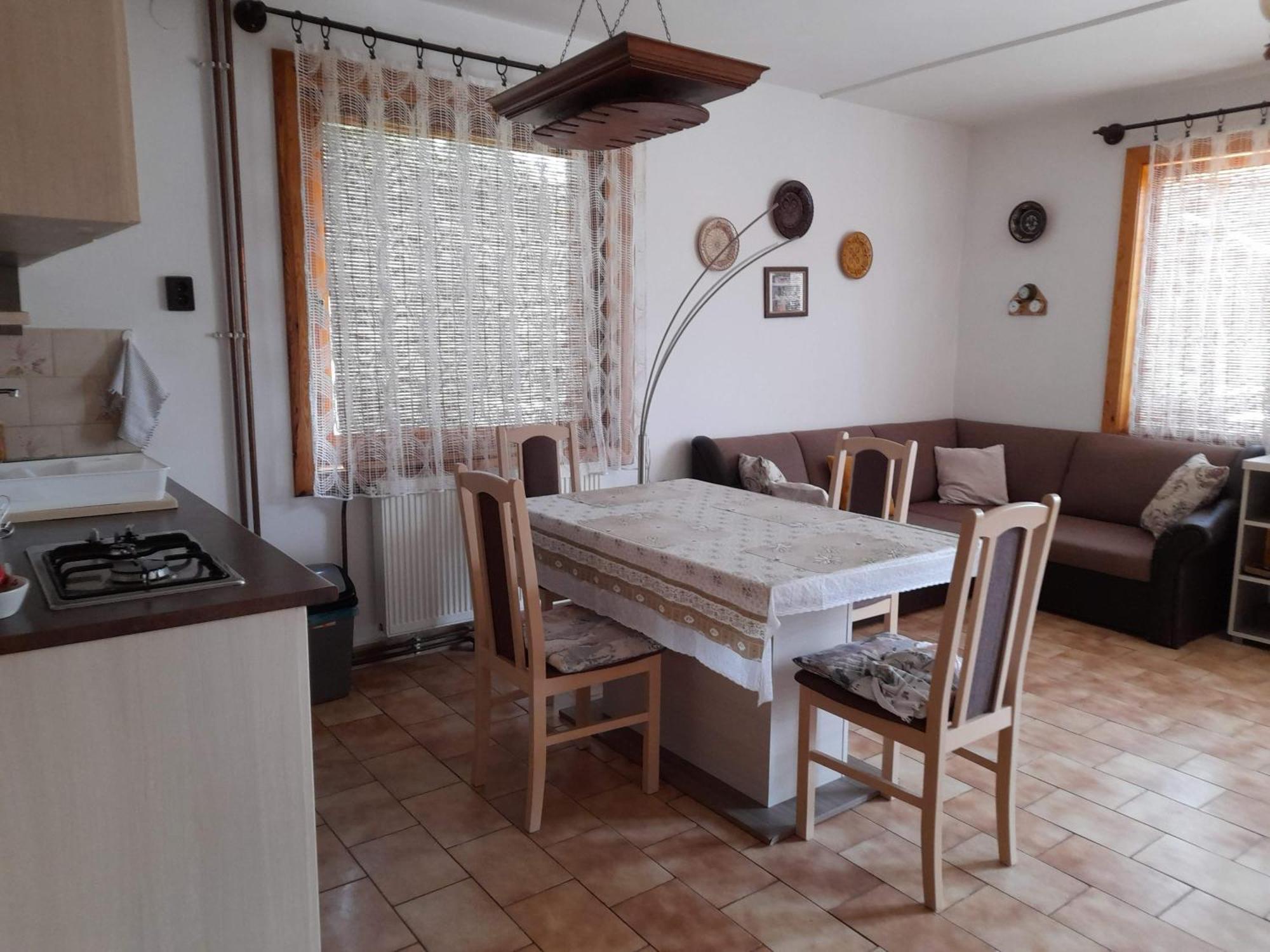 Harmonia Vendeghaz 100 Meterre Az Igali Gyogyfuerdotol Apartman Kültér fotó